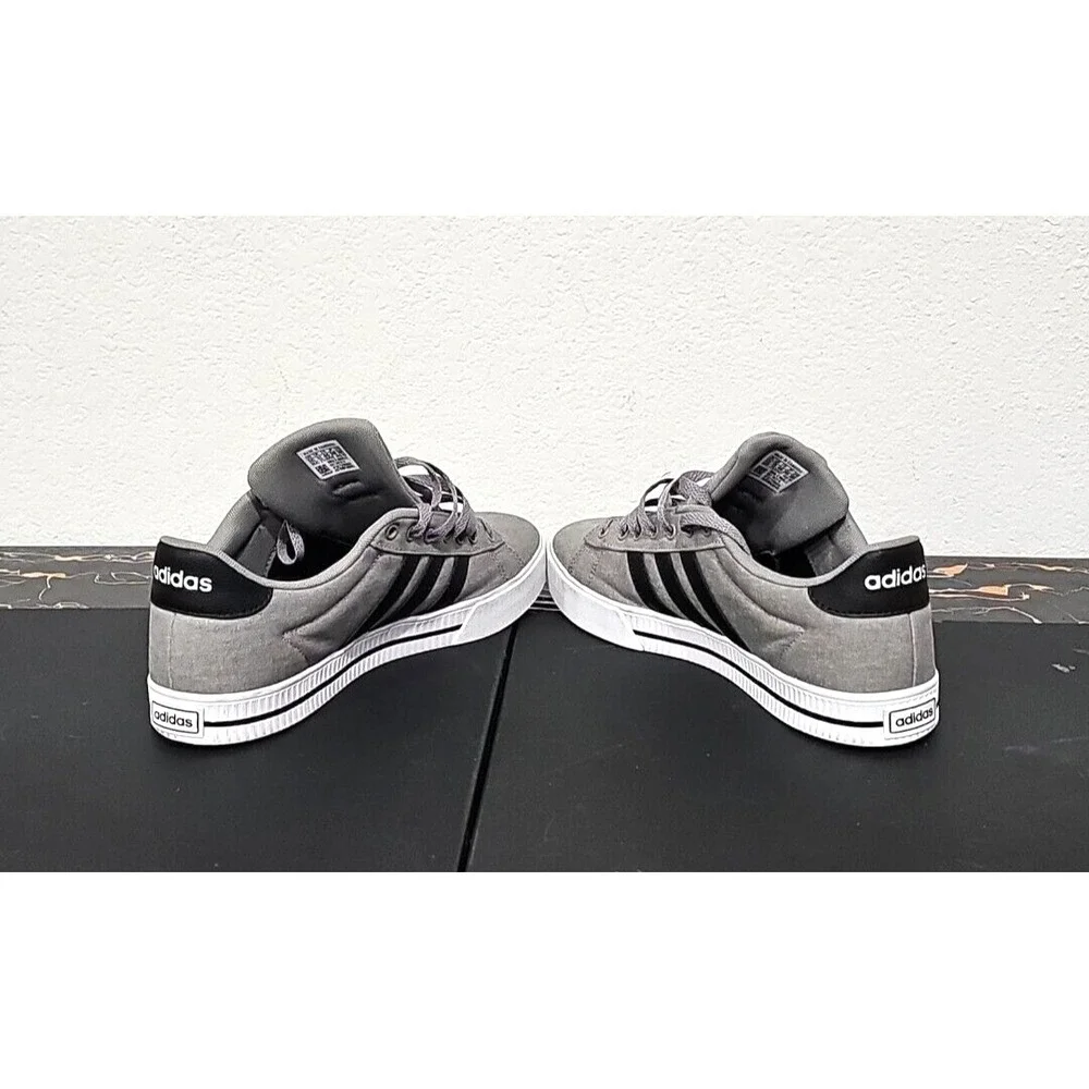 Adidas Daily 3.0 Skateboarding Shoes Men Athletic Sneakers Grey White FW3270 New